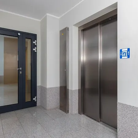 Stylish Two Bedroom Nasypowa By Renters Lejlighed *