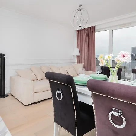 Stylish Two Bedroom Nasypowa By Renters