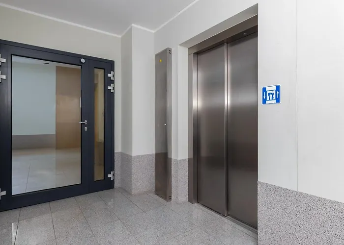 Stylish Two Bedroom Nasypowa By Renters Apartamento *